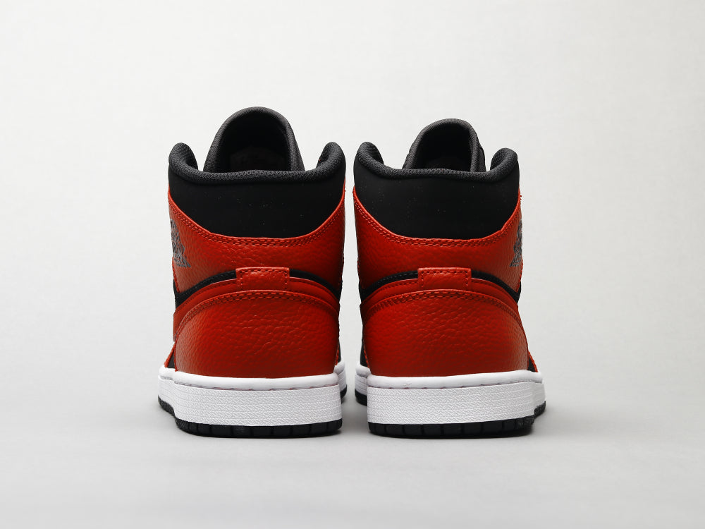 Air Jordan 1 Mid Reverse Bred
