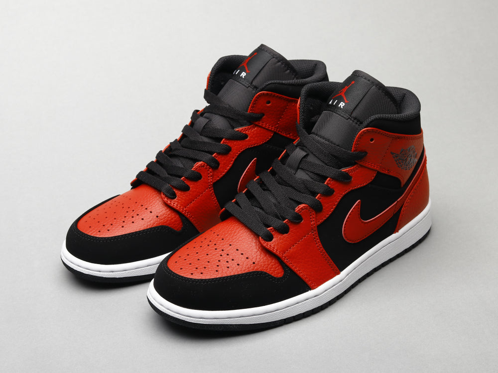 Air Jordan 1 Mid Reverse Bred