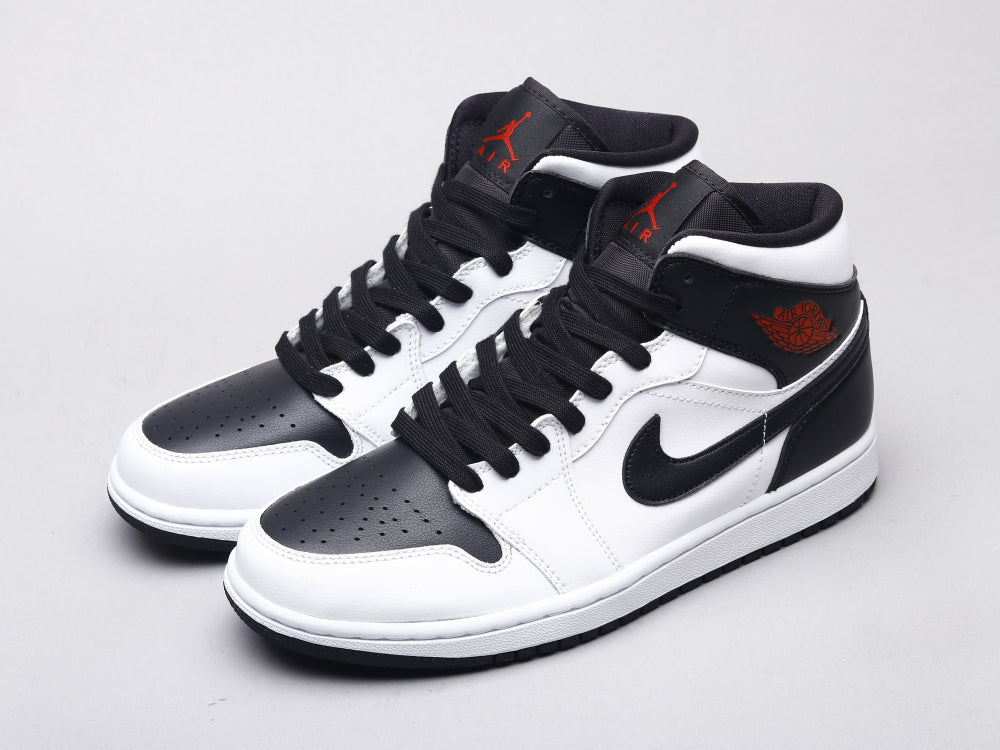 Air Jordan 1 Mid Reverse Black Toe