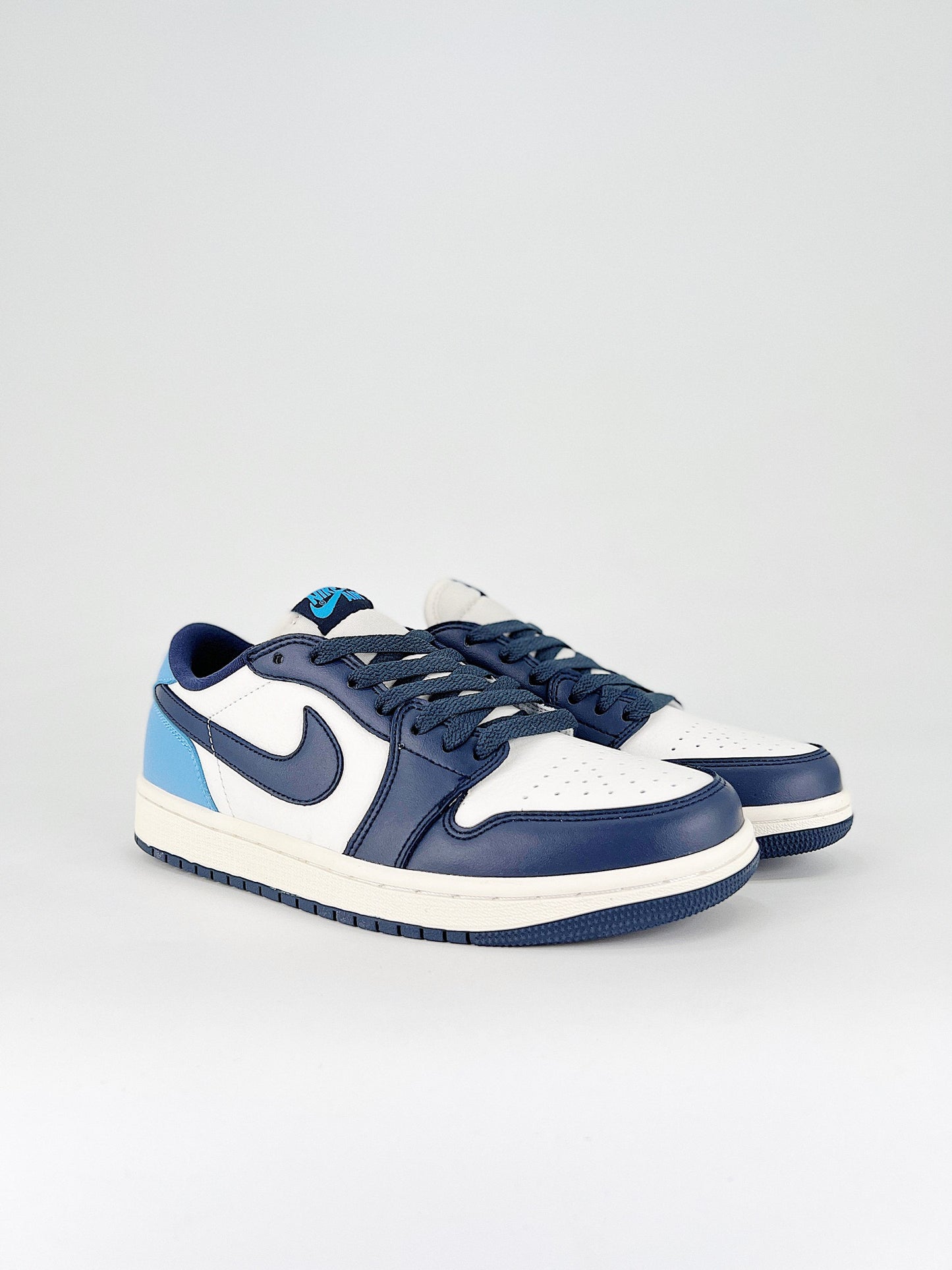 Air Jordan 1 Low OG Obsidian