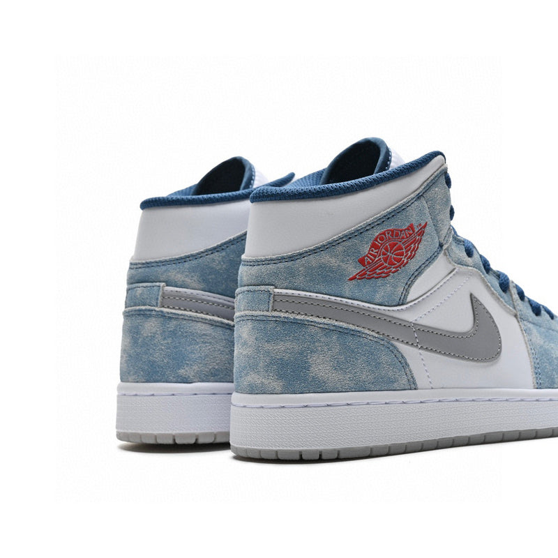 Jordan 1 Mid SE French Blue Light Steel