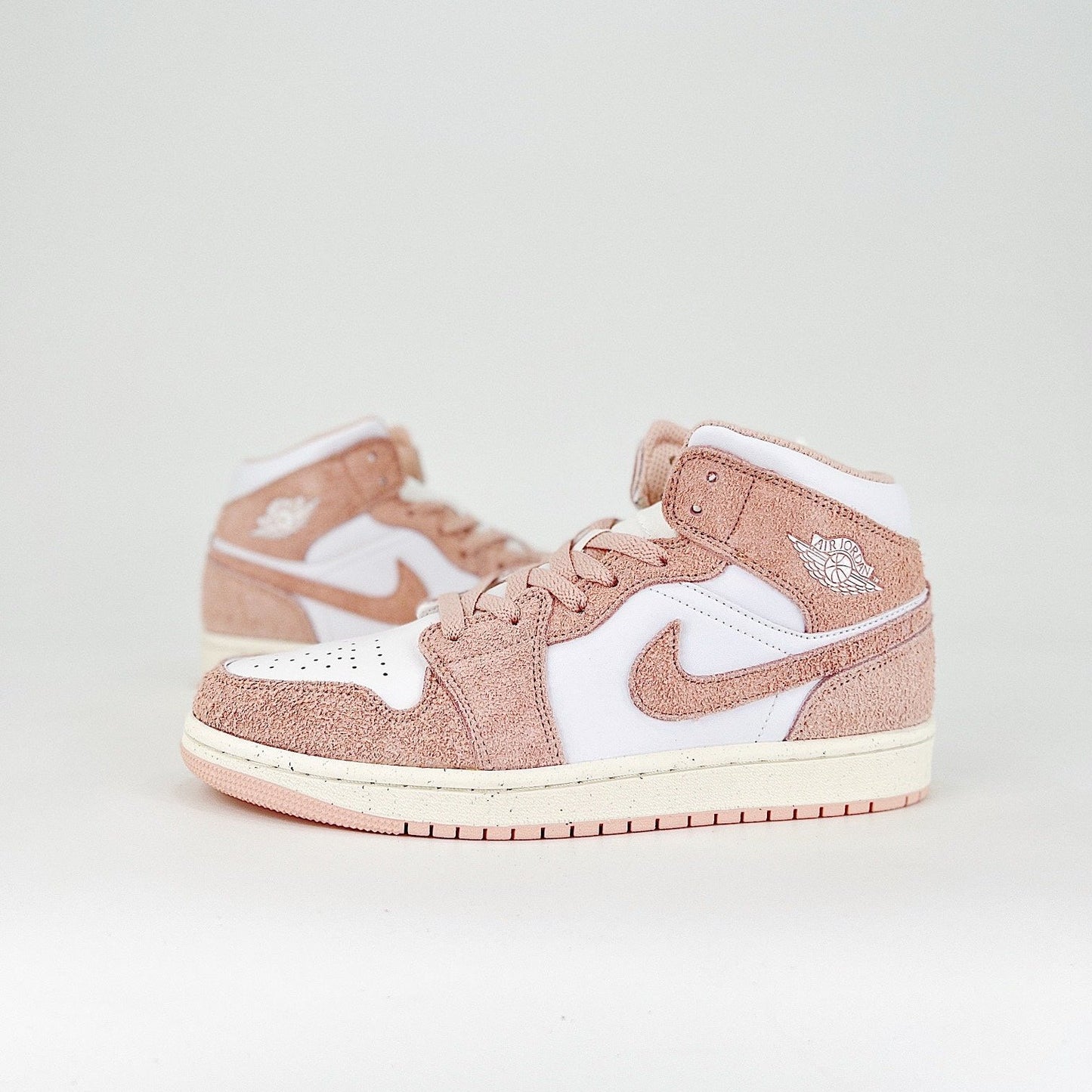 Jordan 1 Mid SE Legend Pink