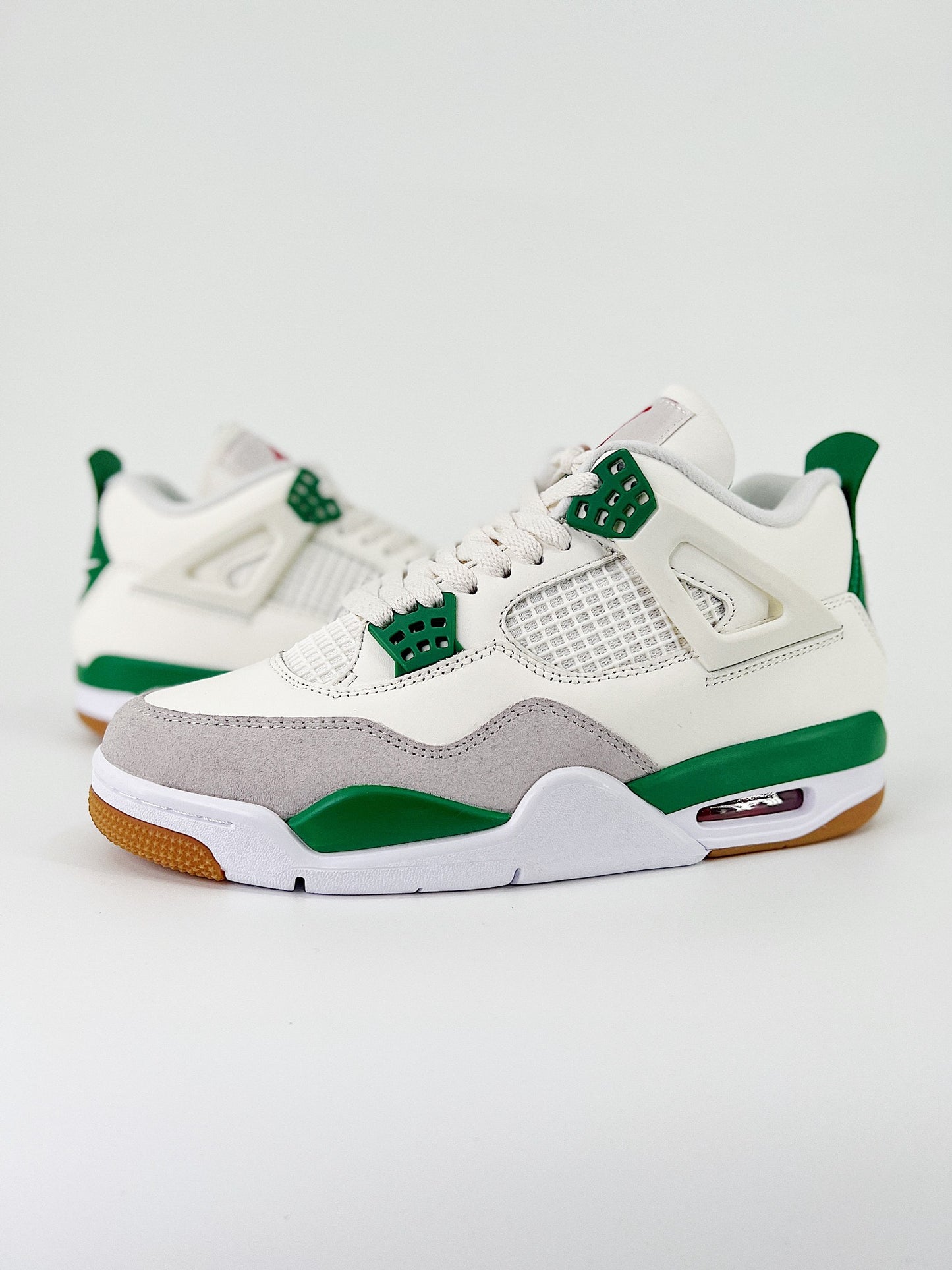 Jordan 4 Retro SB Pine Green