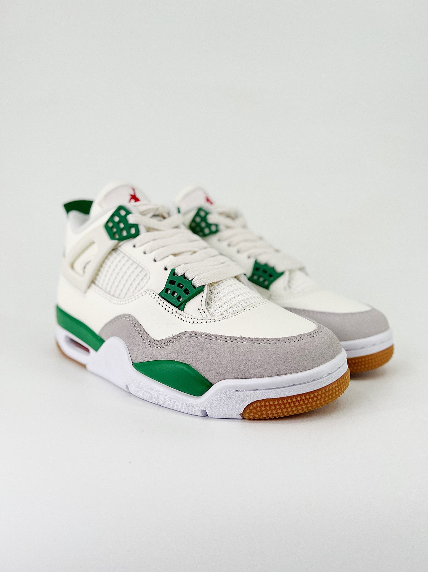 Jordan 4 Retro SB Pine Green